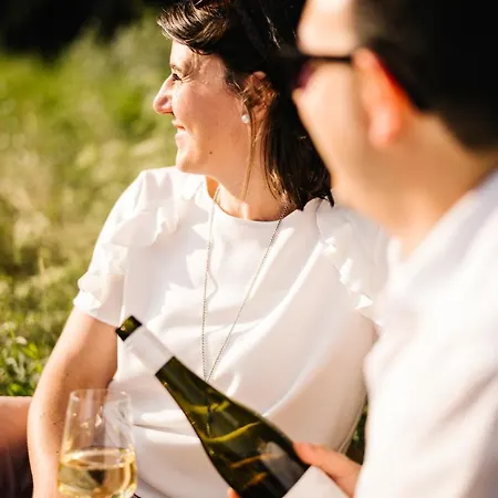 Weinzuhause Hotel-restaurant-vinothek Hotell Mommenheim