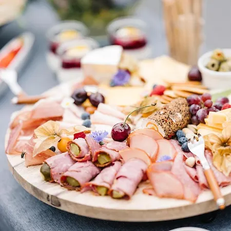 Weinzuhause Hotel-restaurant-vinothek 4*