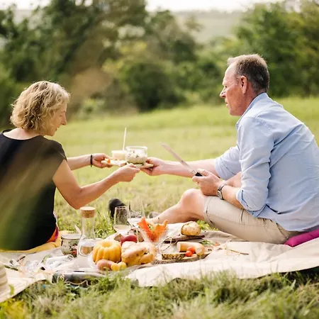 Weinzuhause Hotel-restaurant-vinothek Mommenheim