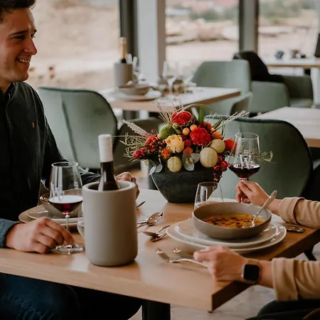 Weinzuhause Hotel-restaurant-vinothek