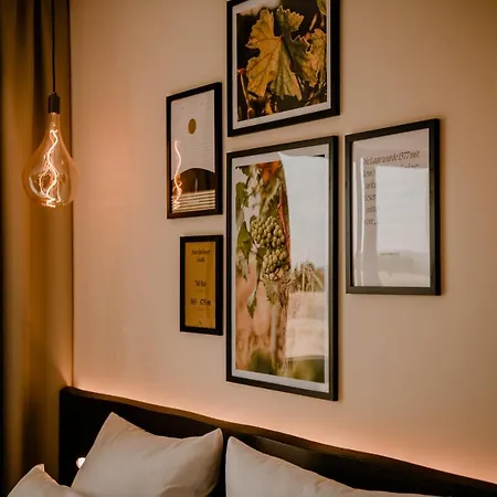 Weinzuhause Hotel-restaurant-vinothek Mommenheim