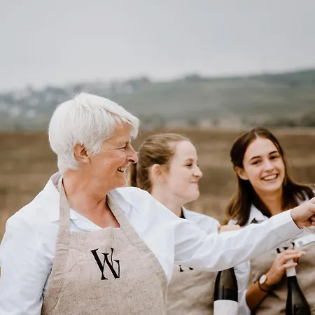 Weinzuhause Hotel-restaurant-vinothek