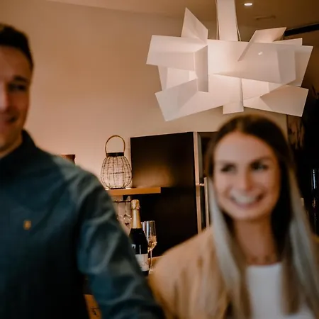 Weinzuhause Hotel-restaurant-vinothek ホテル