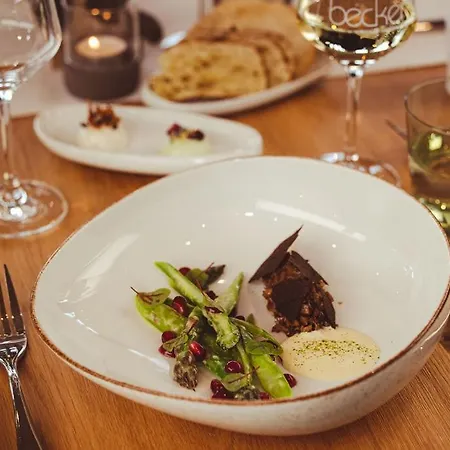 Weinzuhause Hotel-restaurant-vinothek 4*