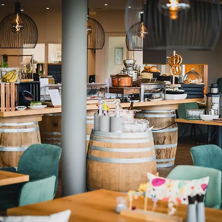 Weinzuhause Hotel-restaurant-vinothek