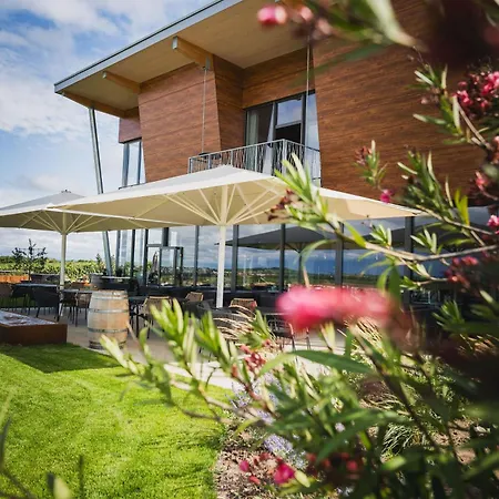 Weinzuhause Hotel-restaurant-vinothek Hotel Mommenheim