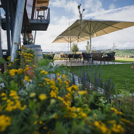 Weinzuhause Hotel-restaurant-vinothek