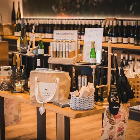 Weinzuhause Hotel-restaurant-vinothek Mommenheim