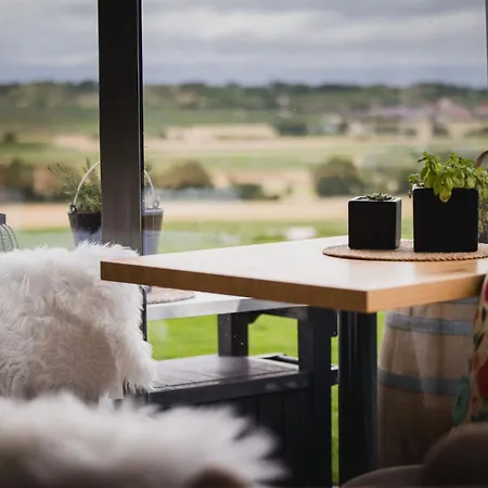 Weinzuhause Hotel-restaurant-vinothek