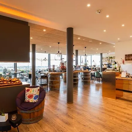 Weinzuhause Hotel-restaurant-vinothek