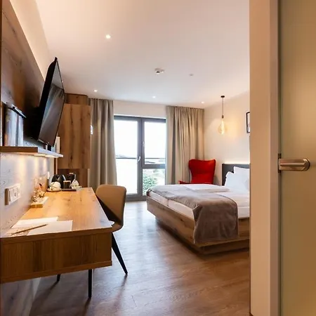 Weinzuhause Hotel-restaurant-vinothek Hotel 4*