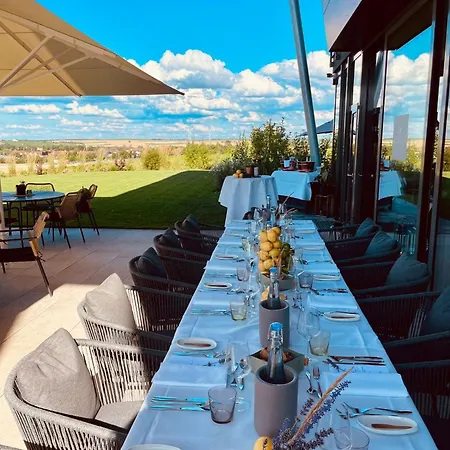 Weinzuhause Hotel-restaurant-vinothek