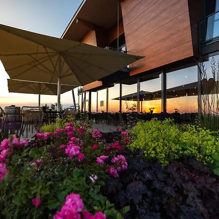 Weinzuhause Hotel-restaurant-vinothek Hotel 4*