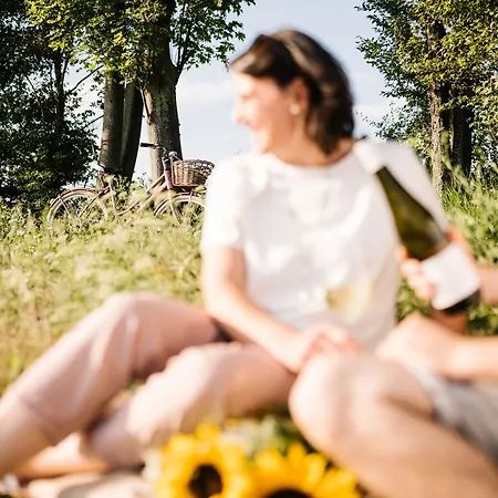 Weinzuhause Hotel-restaurant-vinothek 4*