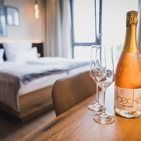 Weinzuhause Hotel-restaurant-vinothek