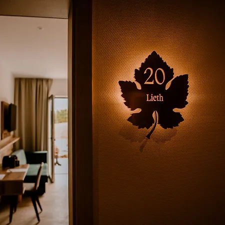 Weinzuhause Hotel-restaurant-vinothek Hotel 4*