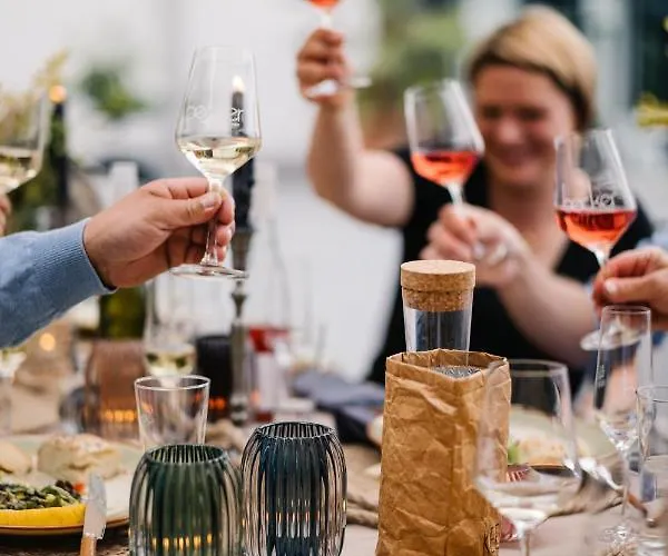 Weinzuhause Hotel-restaurant-vinothek 4* Mommenheim