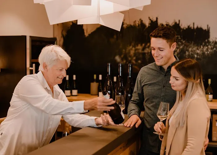 Hotel Weinzuhause Hotel-restaurant-vinothek 4*