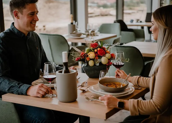 Weinzuhause Hotel-restaurant-vinothek