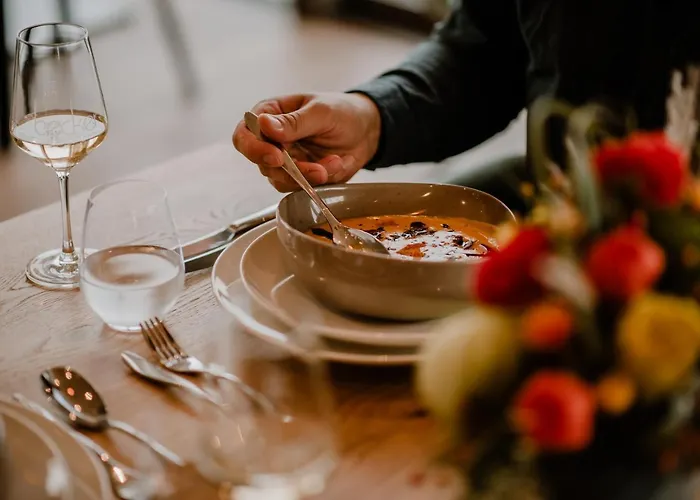 Weinzuhause Hotel-restaurant-vinothek מלון Mommenheim