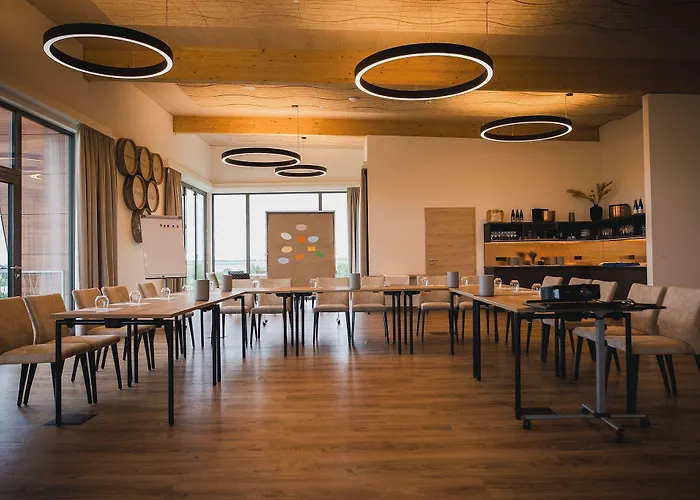 Weinzuhause Hotel-restaurant-vinothek 4*