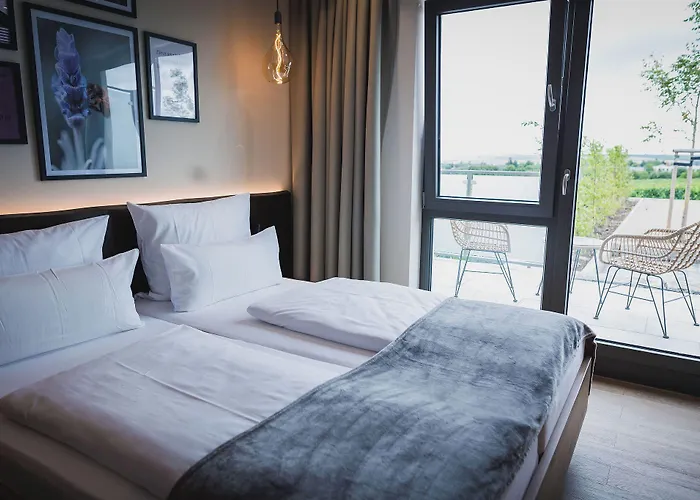 מלון Weinzuhause Hotel-restaurant-vinothek